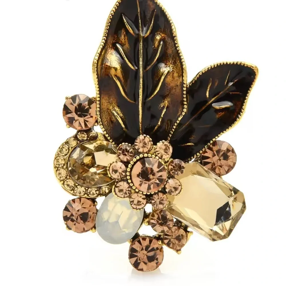 Golden Leaf Crystal Brooch – Champagne Rhinestone Statement Pin
